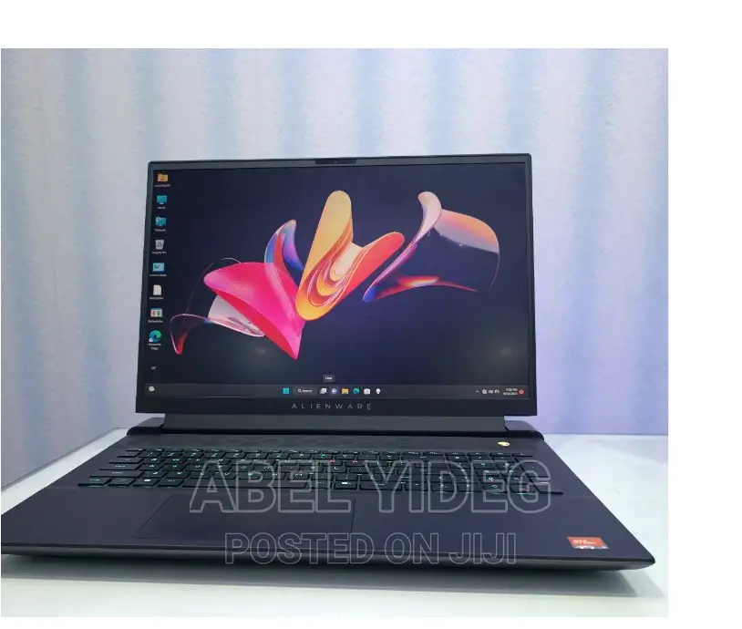 New Laptop Alienware Area-51m 32GB AMD Ryzen 9 SSD 1T