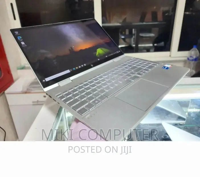 New Laptop HP Envy X360 8GB Intel Core I5 SSD 512GB
