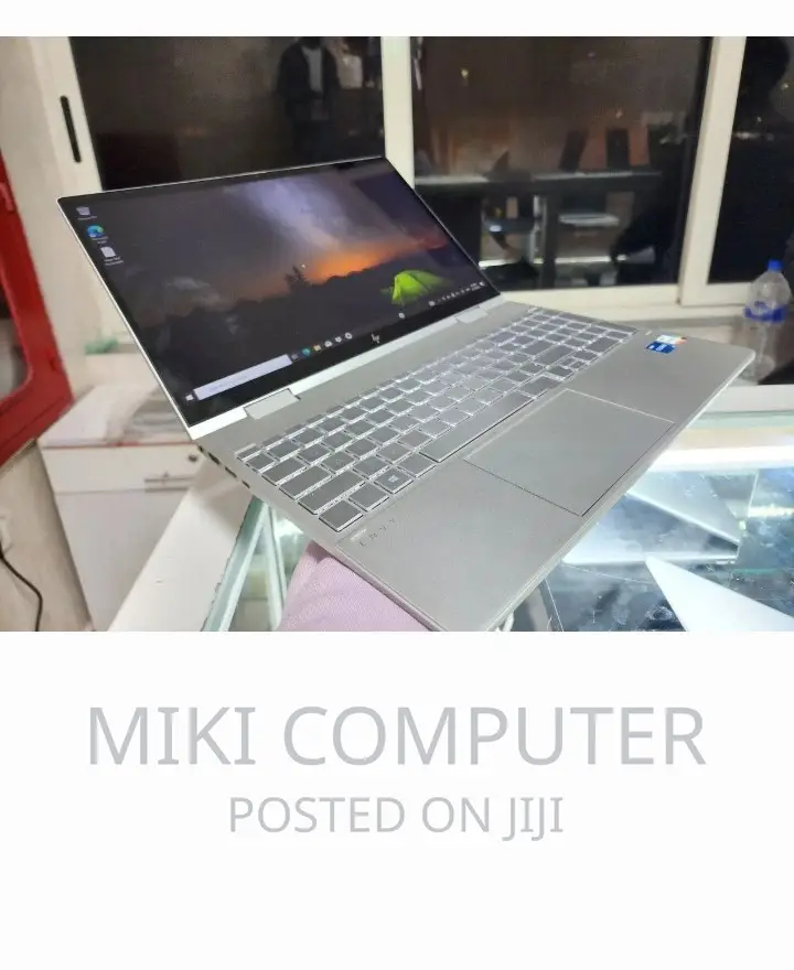 New Laptop HP Envy X360 8GB Intel Core I5 SSD 512GB