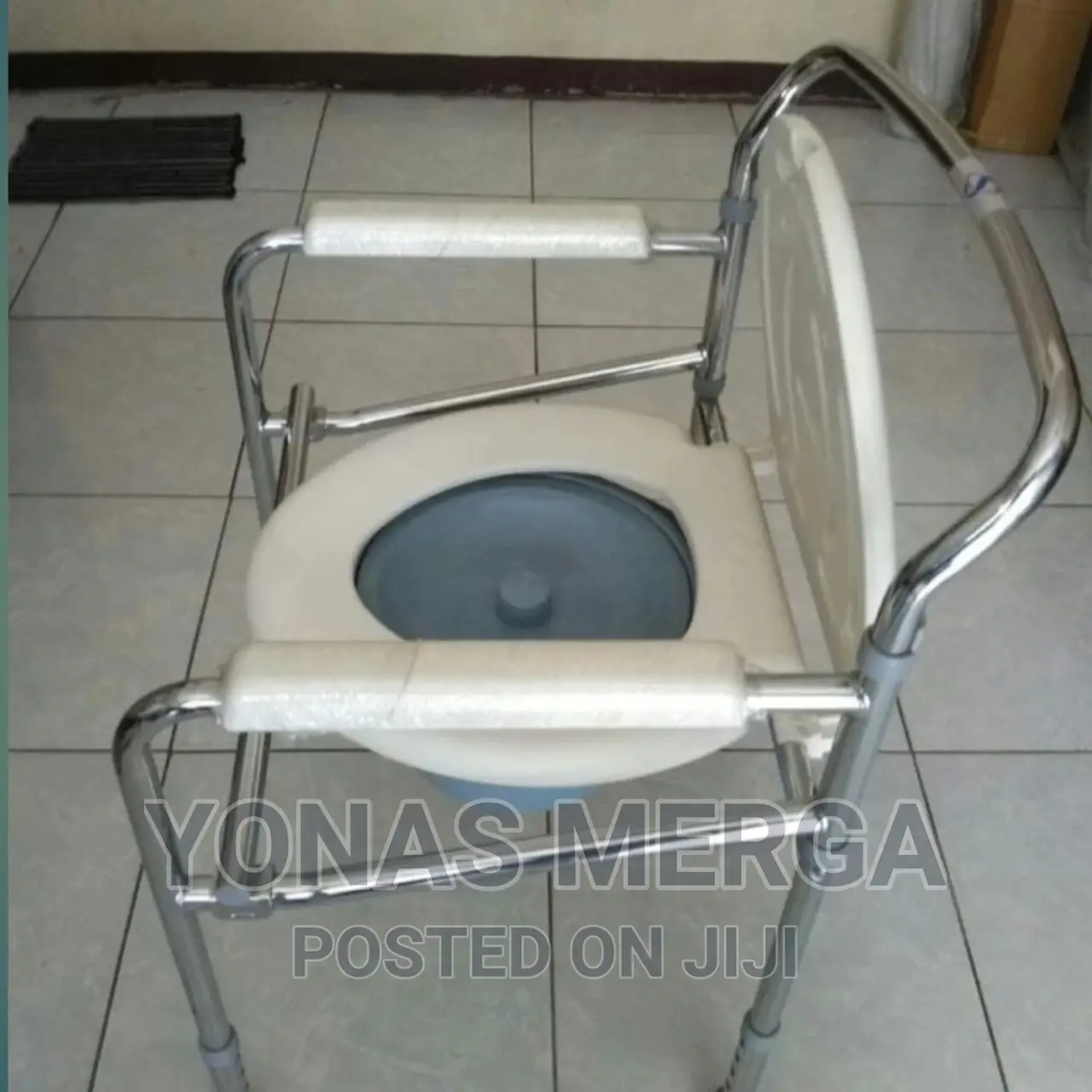 Commode Removable Plastic Commode Pail With Lid