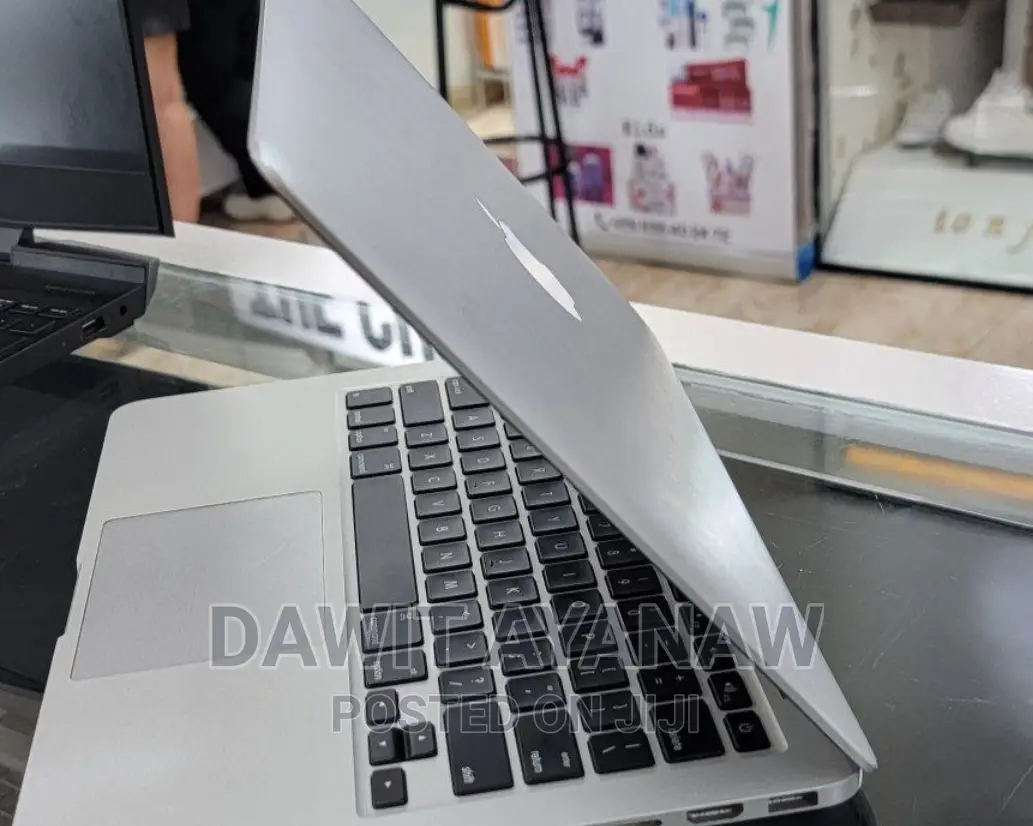 New Laptop Apple MacBook Pro 2013 8GB Intel Core I5 SSD 128GB