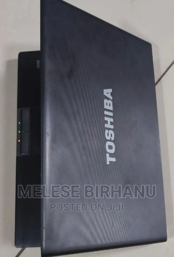 Laptop Toshiba Satellite C850 4GB Intel Core I5 HDD 500GB