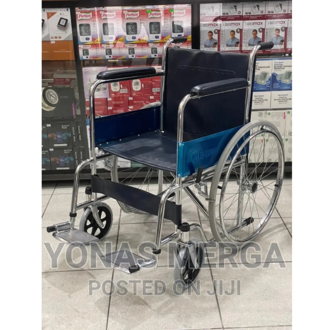 COMFO CARE Wheel Chair