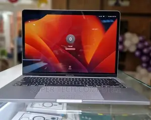 Photo - New Laptop Apple MacBook Pro 2020 16GB Intel Core I5 SSD 1T