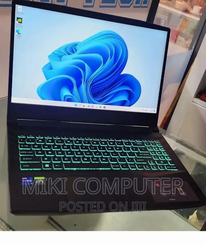 New Laptop MSI 8GB Intel Core I5 SSD 512GB