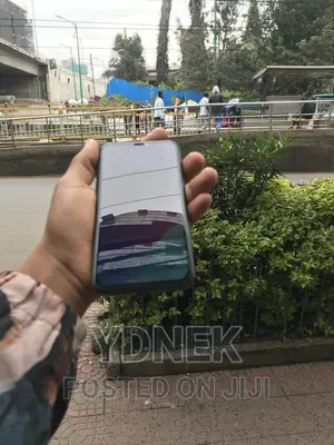 Photo - Apple iPhone 11 128 GB Black