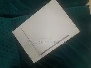 New Laptop Apple MacBook Air 2022 M2 8GB Apple M2 SSD 256GB