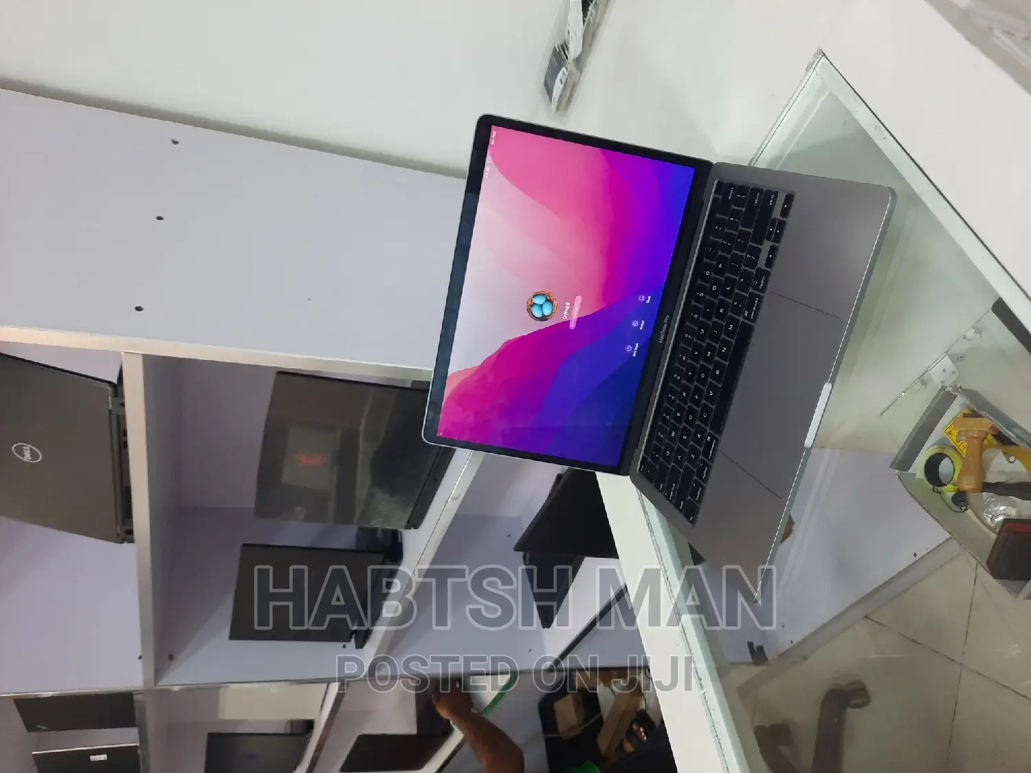 New Laptop Apple MacBook 2020 16GB Intel Core I5 SSD 1T