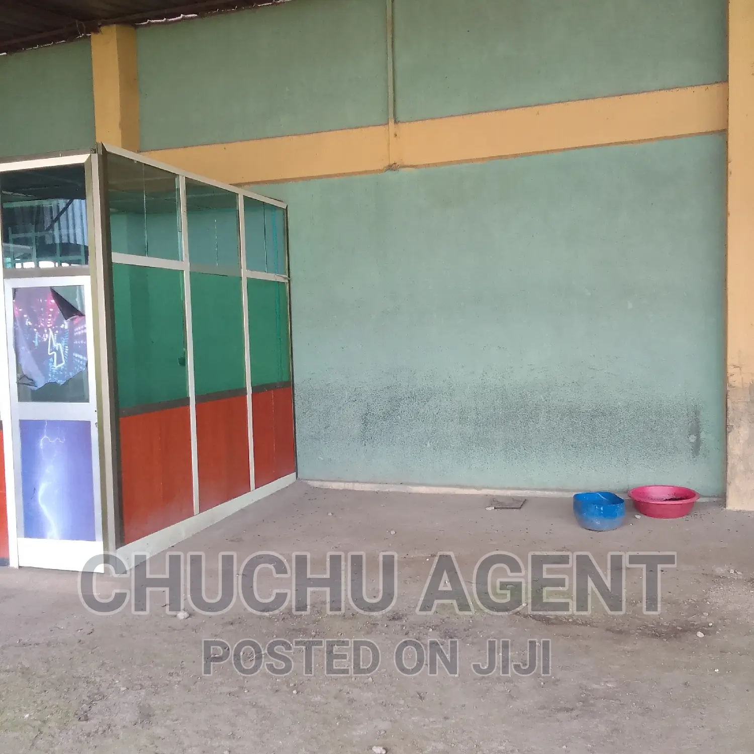 Big Warehouse Rent 4,000 M2