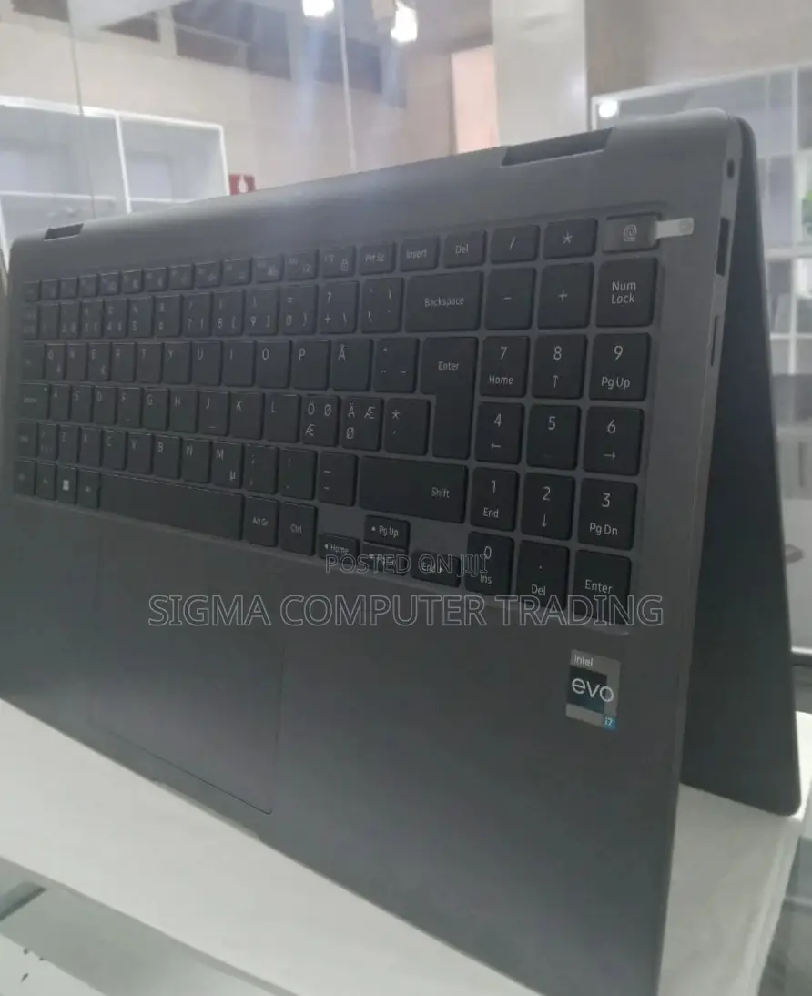 New Laptop Samsung NP-X360 16GB Intel Core I7 SSD 1T