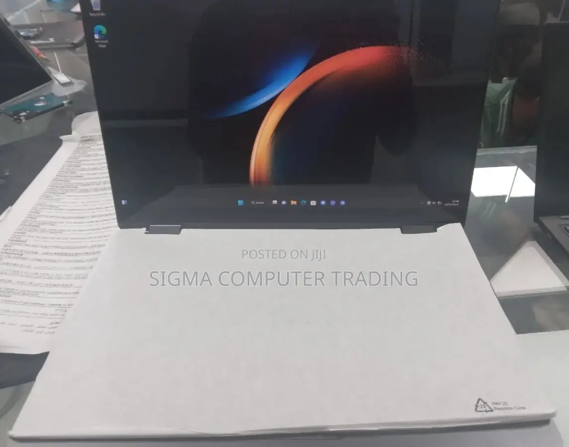 New Laptop Samsung NP-X360 16GB Intel Core I7 SSD 1T