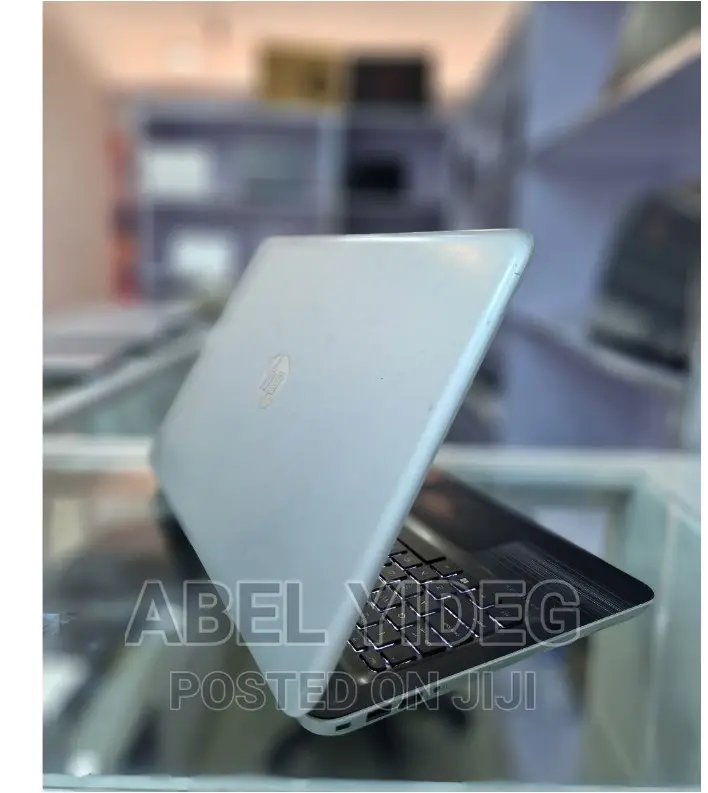 New Laptop HP Pavilion 15 8GB Intel Core I5 HDD 1T