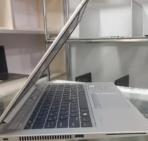New Laptop HP 348 G4 8GB Intel Core I5 SSD 512GB