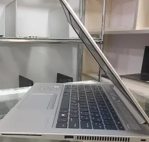 New Laptop HP 348 G4 8GB Intel Core I5 SSD 512GB
