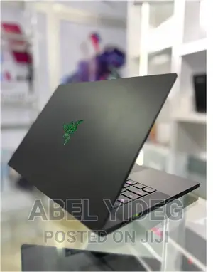Photo - New Laptop Razer Blade 16GB AMD Ryzen 9 SSD 1T