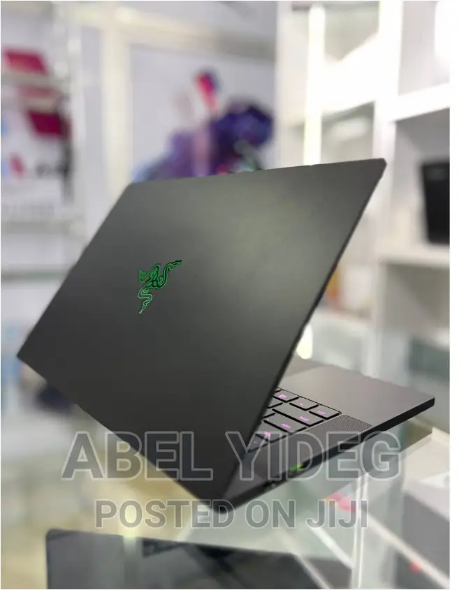 New Laptop Razer Blade 16GB AMD Ryzen 9 SSD 1T