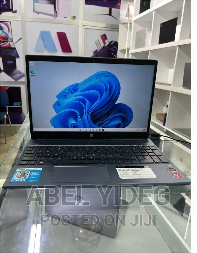New Laptop HP Pavilion 15 8GB AMD Ryzen 5 SSD 256GB