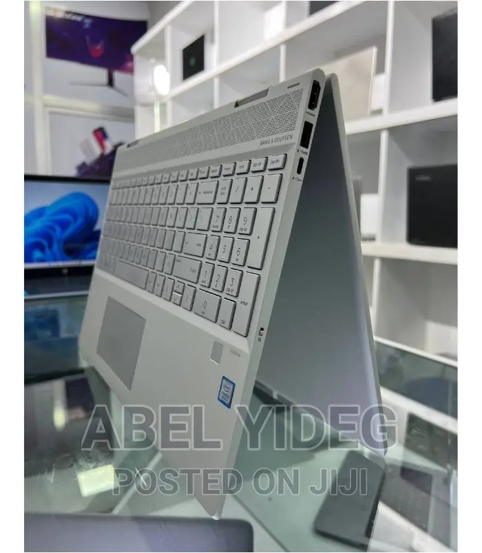 New Laptop HP Envy X360 8GB Intel Core I5 SSD 256GB