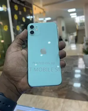 Photo - Apple iPhone 11 64 GB Green