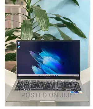 New Laptop Samsung 16GB Intel Core I7 SSD 512GB