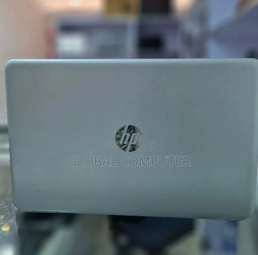 New Laptop HP Pavilion 13 8GB Intel Core I5 HDD 1T