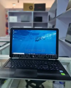 Photo - New Laptop HP Pavilion 13 8GB Intel Core I5 HDD 1T