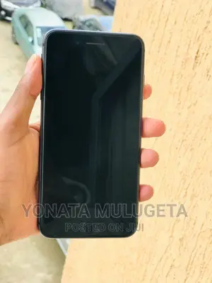 Photo - Apple iPhone 8 Plus 64 GB Black