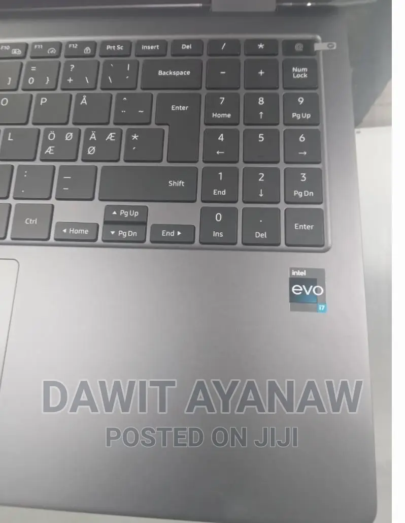 New Laptop Samsung 16GB Intel Core I7 SSD 1T