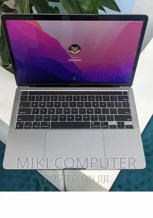 New Laptop Apple MacBook Pro M1 8GB Intel Core i7 SSD 256GB