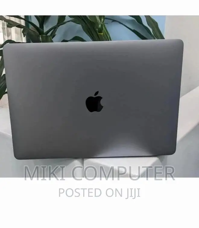 New Laptop Apple MacBook Pro M1 8GB Intel Core i7 SSD 256GB
