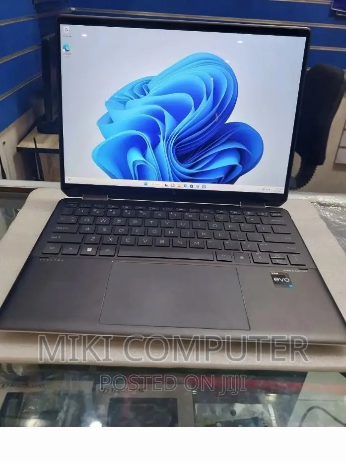 New Laptop HP Spectre X360 16GB Intel Core I7 SSD 512GB