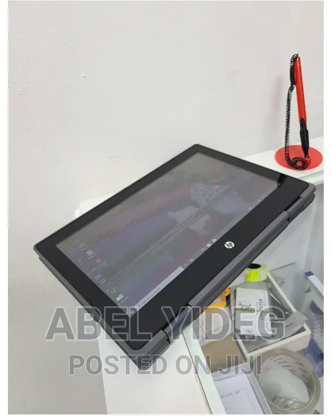 New Laptop HP Pavilion X360 8GB Intel Core I3 SSD 256GB