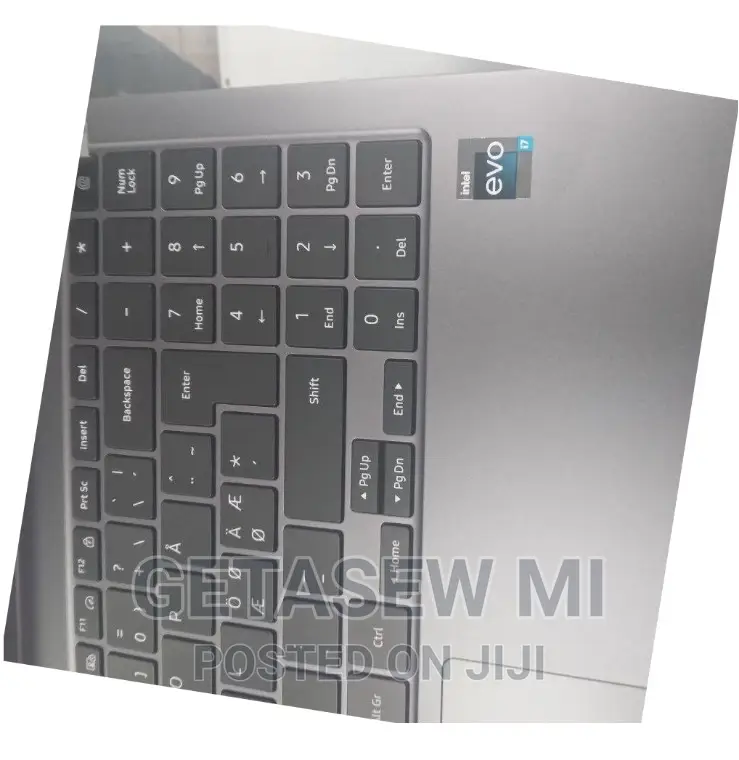 New Laptop Samsung 16GB Intel Core I7 SSD 1T