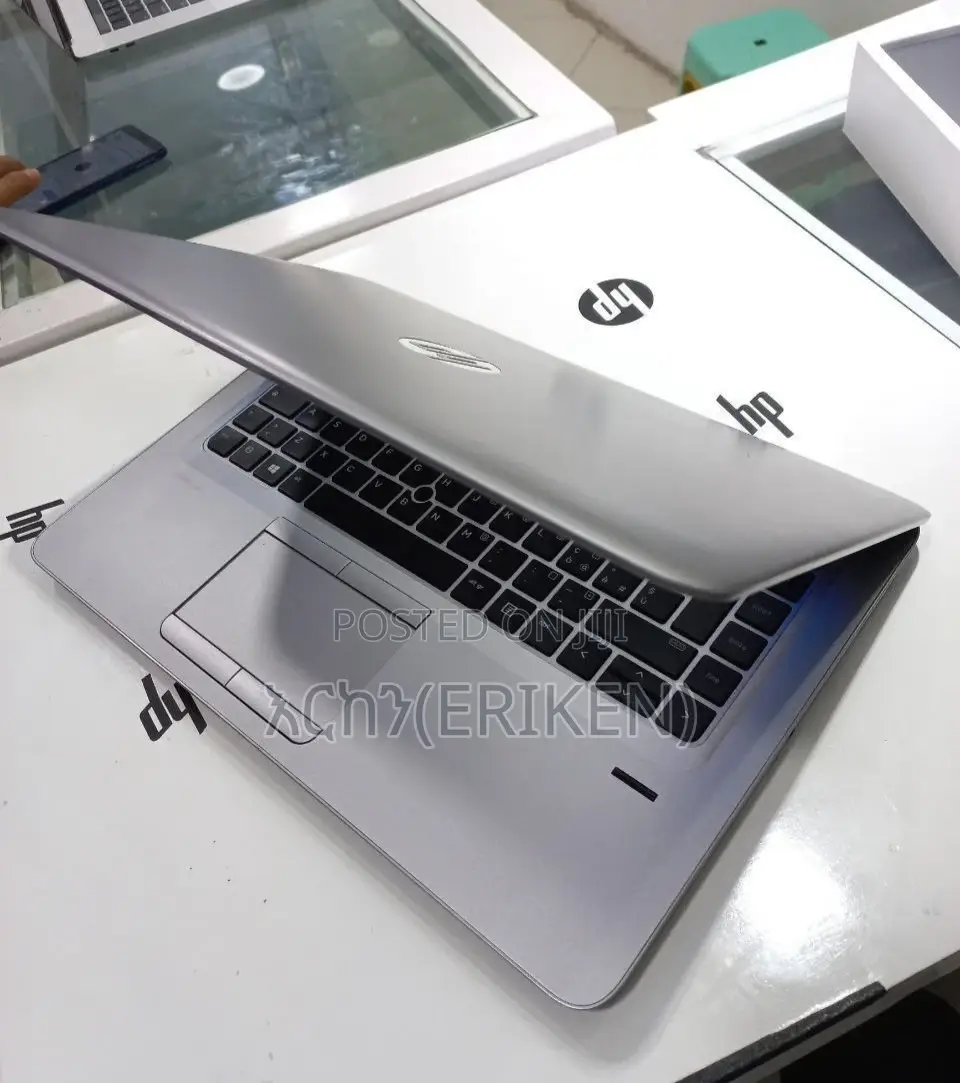 New Laptop HP EliteBook Folio G1 8GB Intel Core I5 HDD 1T