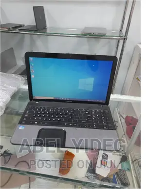 Photo - Laptop Toshiba Satellite C855 4GB Intel Core I3 HDD 500GB