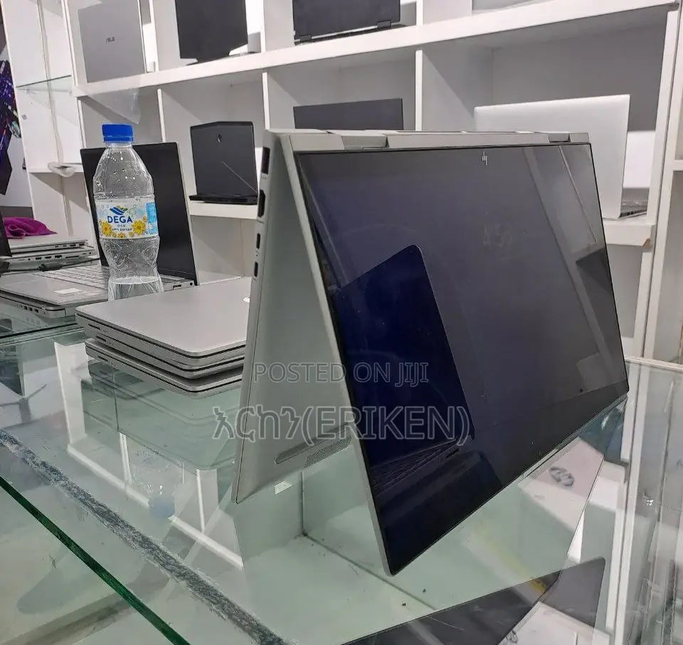 New Laptop HP Envy X360 8GB Intel Core I5 SSD 256GB