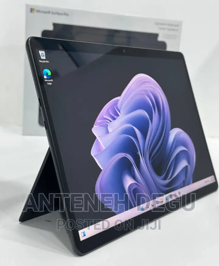 New Laptop Microsoft Surface Pro 9 16GB Intel Core I5 SSD 256GB