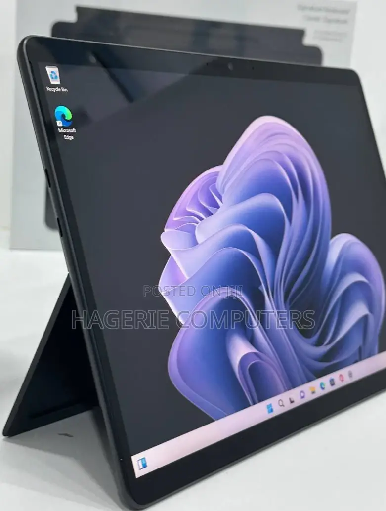 New Laptop Microsoft Surface Pro 9 16GB Intel Core I5 SSD 256GB