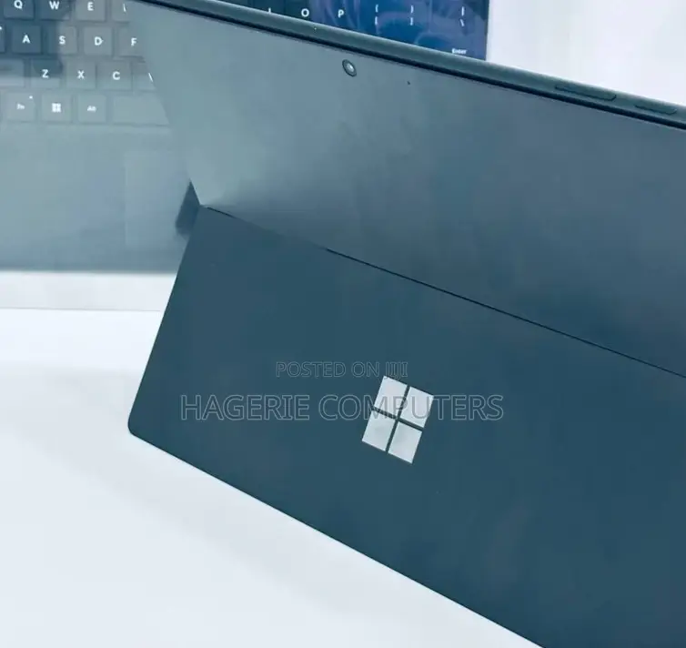 New Laptop Microsoft Surface Pro 9 16GB Intel Core I5 SSD 256GB