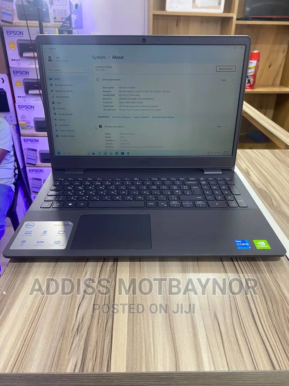 New Laptop Dell Vostro 13 5370 16GB Intel Core I5 SSD 512GB