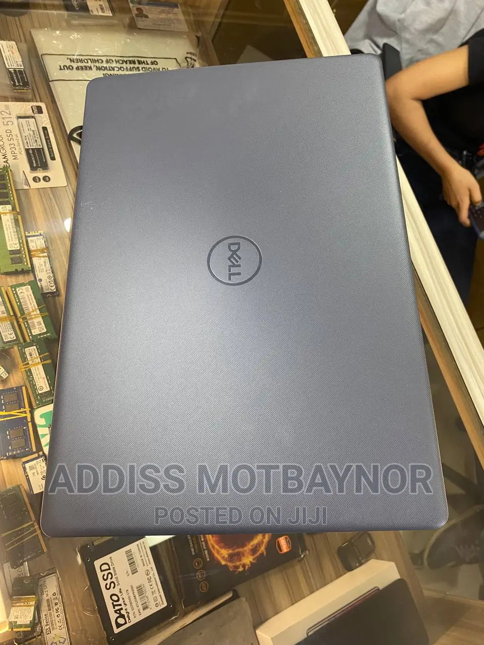 New Laptop Dell Vostro 13 5370 16GB Intel Core I5 SSD 512GB