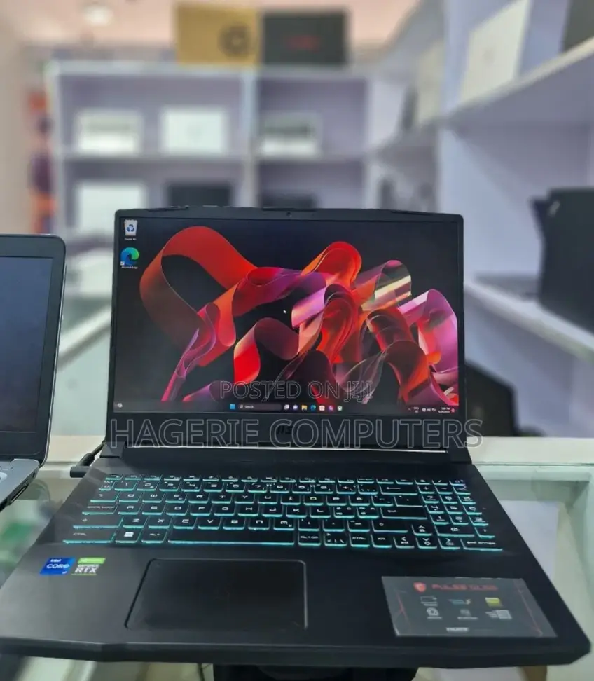 New Laptop MSI Pulse GL66 16GB Intel Core I7 SSD 1T