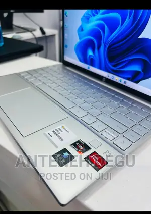 New Laptop HP 16GB AMD Ryzen 7 SSD 512GB