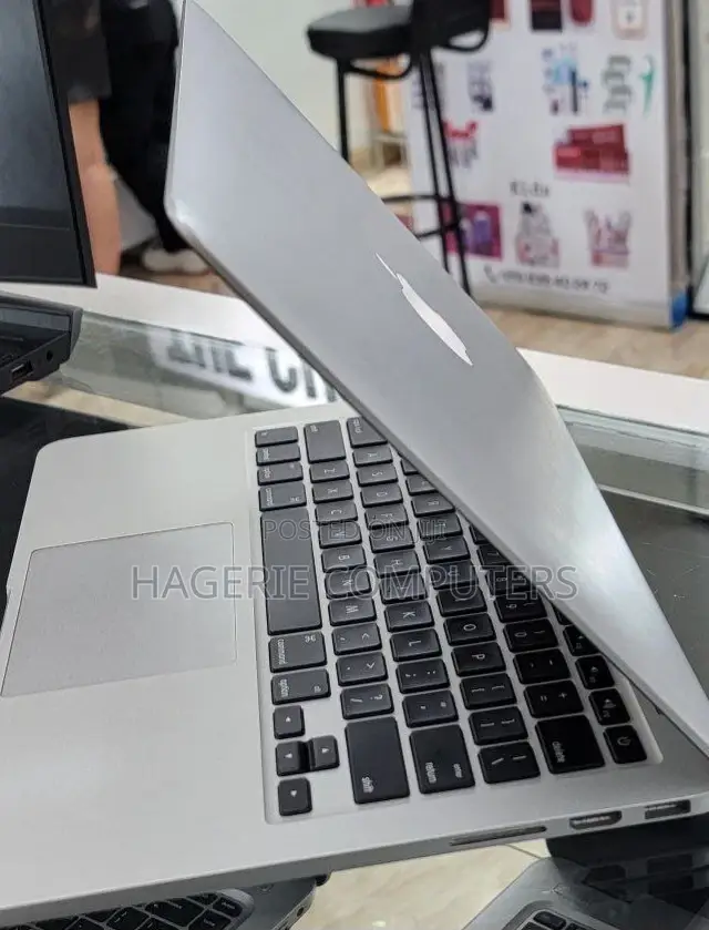 New Laptop Apple MacBook Pro 2013 8GB Intel Core I5 SSD 128GB