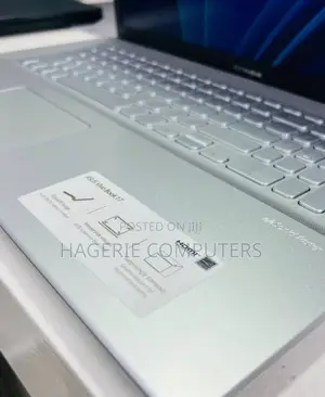 New Laptop Asus VivoBook E12 E203NAH 12GB Intel Core I5 HDD 1T