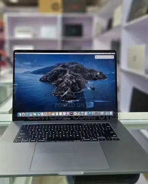 New Laptop Apple MacBook 2019 16GB Intel Core I7 SSD 512GB