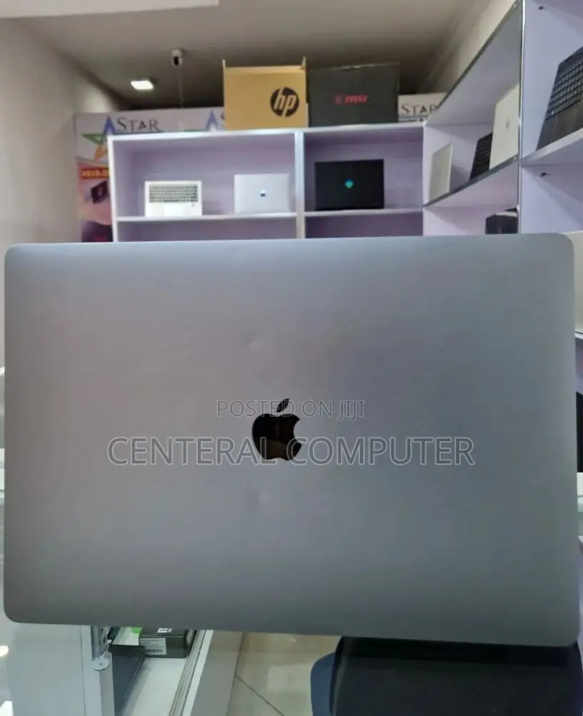 New Laptop Apple MacBook 2019 16GB Intel Core I7 SSD 512GB