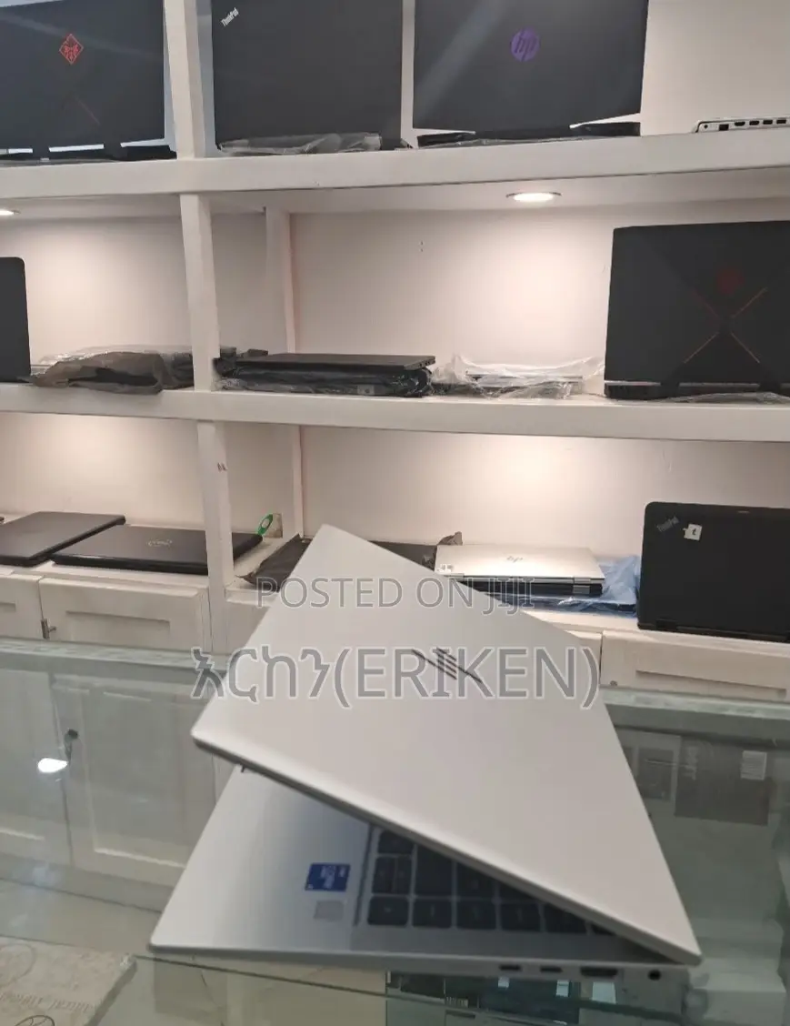 New Laptop HP EliteBook 840 G8 8GB Intel Core I5 SSD 512GB