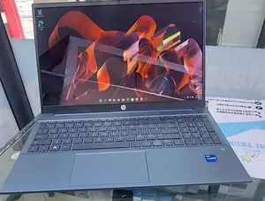 New Laptop HP Pavilion 15 8GB Intel Core I7 SSD 512GB