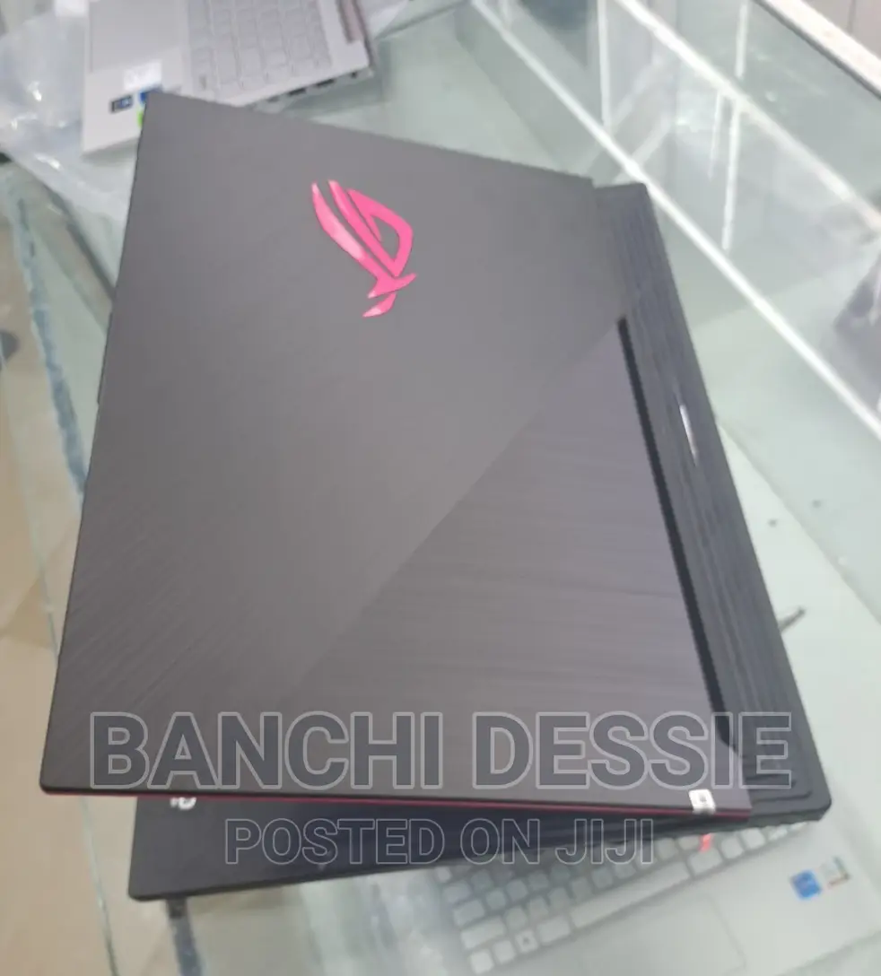 New Laptop Asus ROG Strix G15 32GB Intel Core I9 SSD 1T